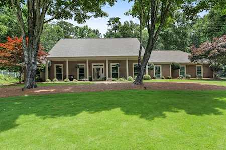 765 Fairbrook Ln Roswell, GA 30075
