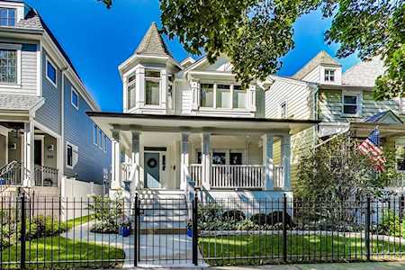 2110 W Pensacola Ave Chicago, IL 60618