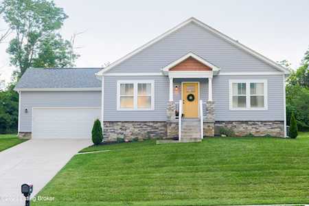 1614 E Crystal Dr La Grange, KY 40031