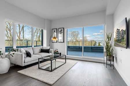 477 W 59th Avenue #306 Vancouver, BC V5X 1X4