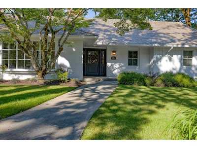 18000 Eastridge Ln Lake Oswego, OR 97034