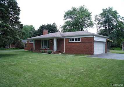 28363 Farmington Rd Farmington Hills, MI 48334