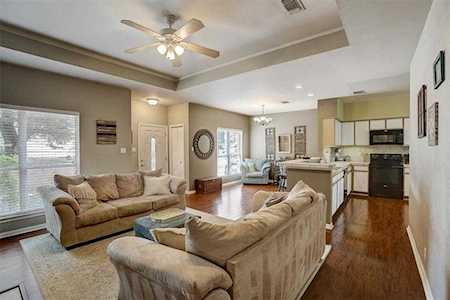 267 Mooring CIR #A Lakeway, TX 78734