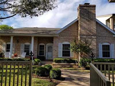 4621 S Pinehurst DR #E Austin, TX 78747