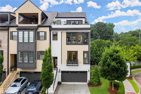 2104 Peach Ln SE Smyrna, GA 30080