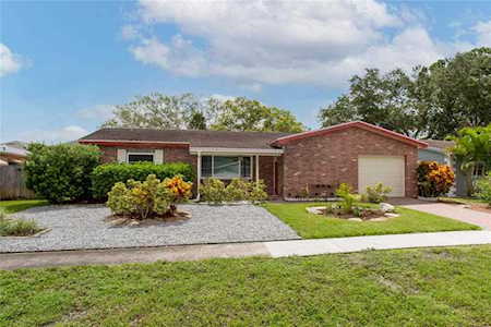 8097 92nd St N Seminole, FL 33777