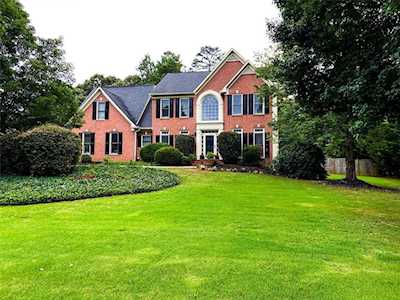 2025 Ridge Gate Dr Cumming, GA 30041