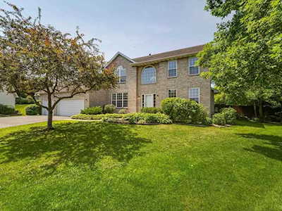 10916 Chatham Court S Burnsville, MN 55337