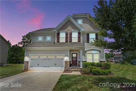 724 Climbing Rose Ct Gastonia, NC 28056