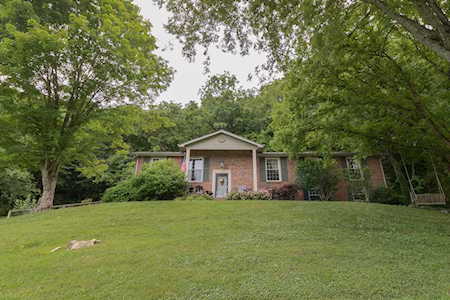 1475 Madison Creek Rd Goodlettsville, TN 37072