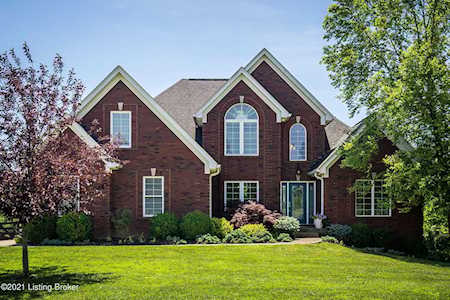 452 Peach Orchard Cir Fisherville, KY 40023