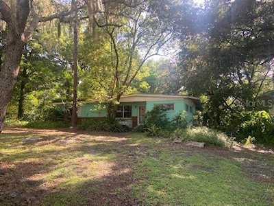 1364 Lake Dr Casselberry, FL 32707