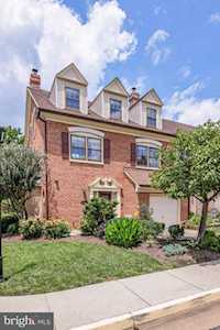 6272 Chaucer Ln Alexandria, VA 22304