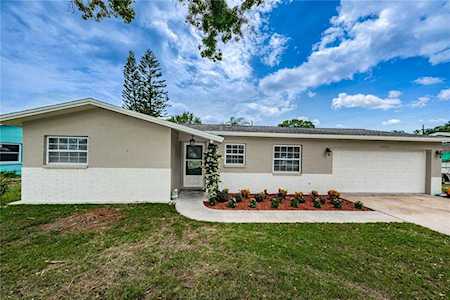 29752 69th WAY N Clearwater, FL 33761