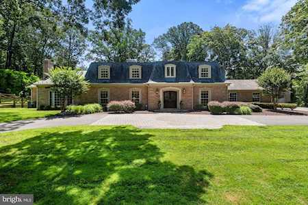 8801 Bel Air Place Potomac, MD 20854