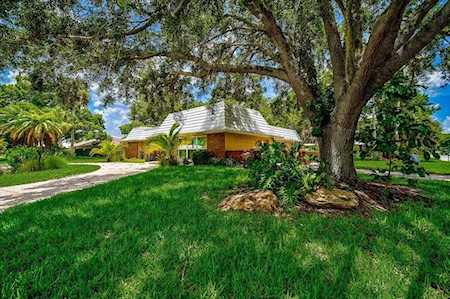 1615 Southbay Dr Osprey, FL 34229
