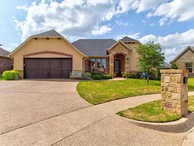 911 Joshua Court Granbury, TX 76048