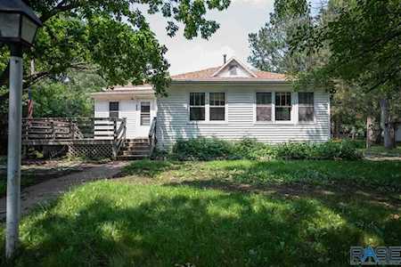 304 E 4Th St Hartford, SD 57033