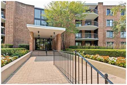 1405 E Central Rd #211B Arlington Heights, IL 60005