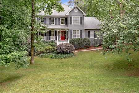 5013 Jay Creek Rd Oakwood, GA 30566