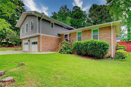 1515 Ridgeland Ct SW Lilburn, GA 30047