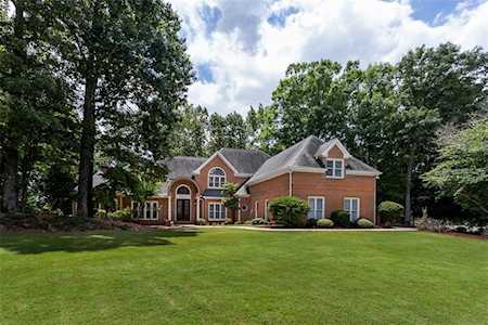 200 Wicklawn Way Roswell, GA 30076