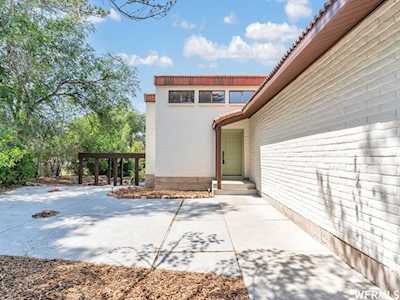 1638 W Talisman Cir N Salt Lake City, UT 84116