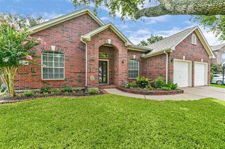 16806 Bay Ledge Ct Friendswood, TX 77546