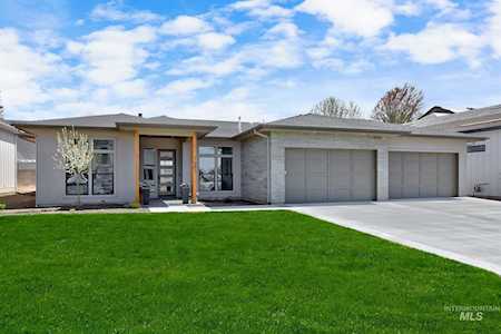 5682 N Stafford Lane Meridian, ID 83646