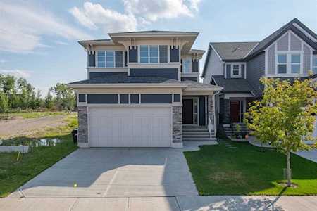 51 Legacy Glen Terrace SE Calgary, AB T2X 3Y8