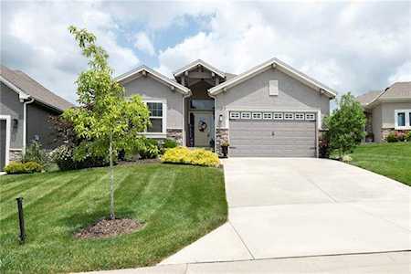 9885 Garden St Lenexa, KS 66227