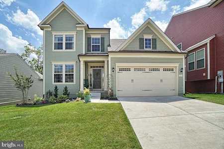 1112 Saxton Dr Frederick, MD 21702
