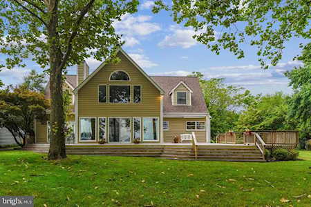 1196 Watervale Ct Pasadena, MD 21122