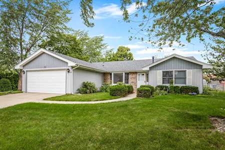 2320 Sherborn Ln Schaumburg, IL 60193