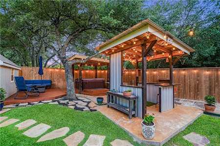 4909 Hawkhaven LN Austin, TX 78727