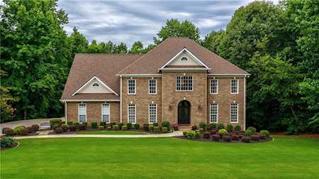 952 Ardmore Trl Hoschton, GA 30548