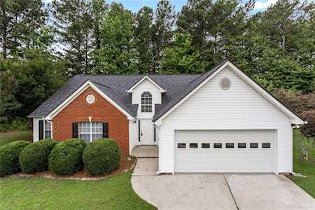 2380 Larpent Ct Dacula, GA 30019