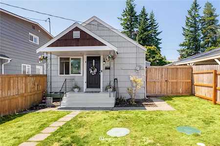 2229 Eastview Ave NE Bremerton, WA 98310
