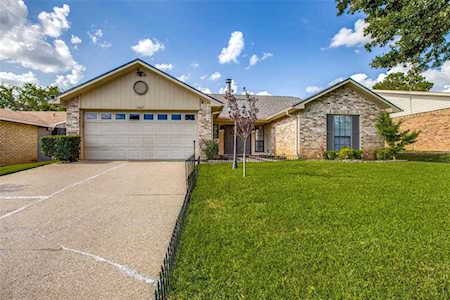 7007 Forestview Drive Arlington, TX 76016