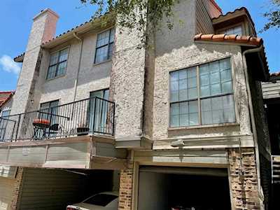 6042 Stoneybrook Drive Fort Worth, TX 76112