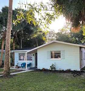 319 Bath St Tarpon Springs, FL 34689