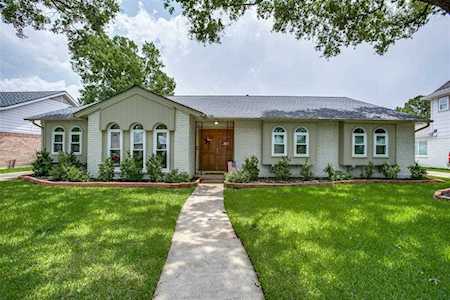 2930 Kevin Ln Houston, TX 77043