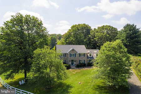 9805 Log House Ct Gaithersburg, MD 20882