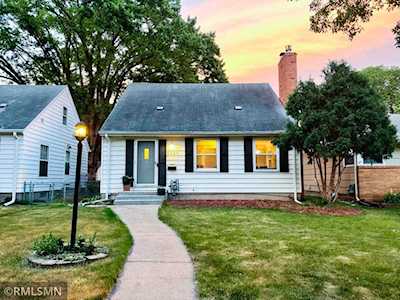 5449 29th Avenue S Minneapolis, MN 55417