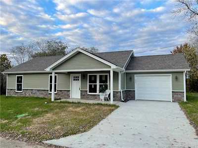 112 Crestview Dr Charlestown, IN 47122