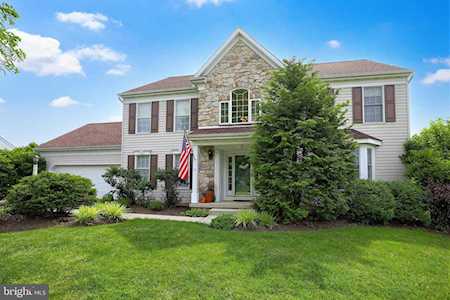 7 Field Ln Lititz, PA 17543