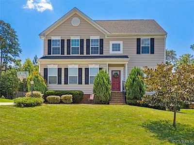 6973 Bears Breech Dr Moseley, VA 23120