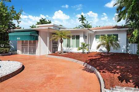 9233 Emerson Ave Surfside, FL 33154