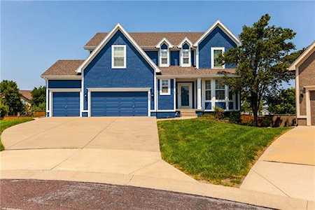 13705 Parkhill St Overland Park, KS 66221