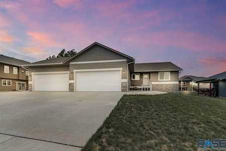 2408 Stewart Ln Brandon, SD 57005